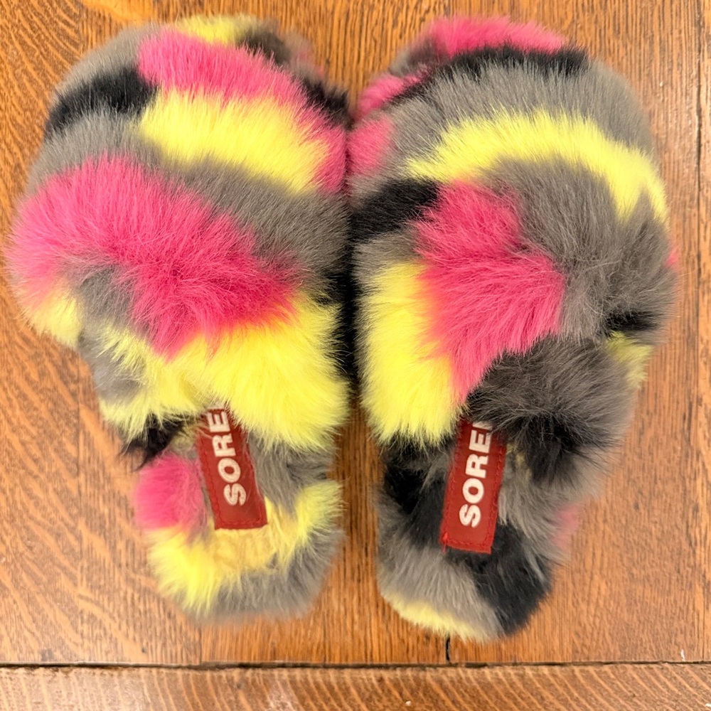 Sorel | NWOT Go Mail Run Multicolor Faux Fur Slipper